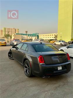 کرایسلەر 300